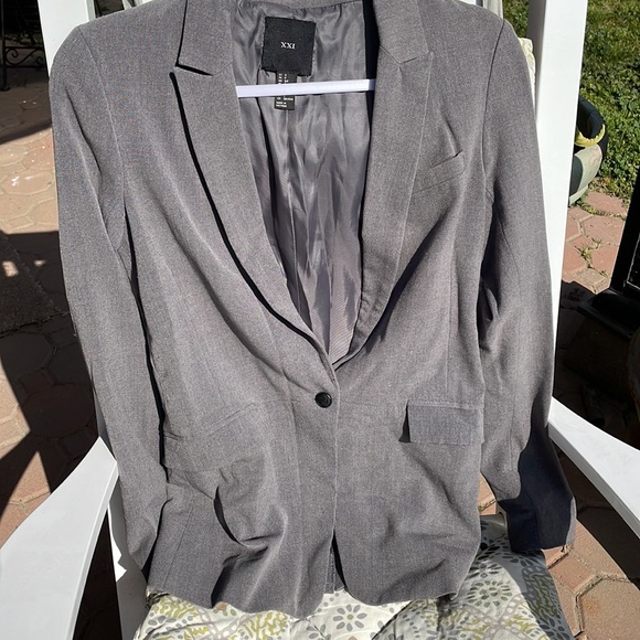 Gray Blazer - Picture 6 of 6